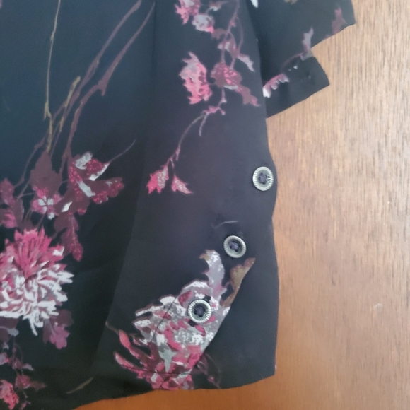 Maurices Floral Side Button Blouse - Picture 5 of 9